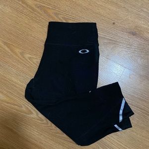 Oakley capris